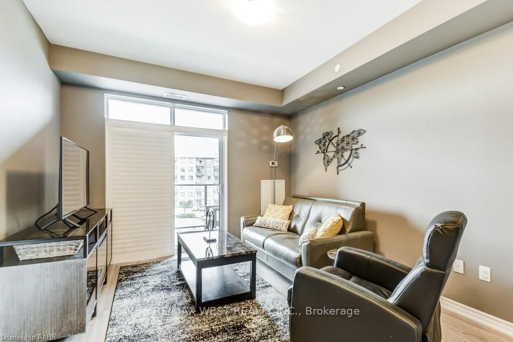 Photo 12 of Unit 426, 101 Shoreview Place, Hamilton, Lakeshore — HOMEH