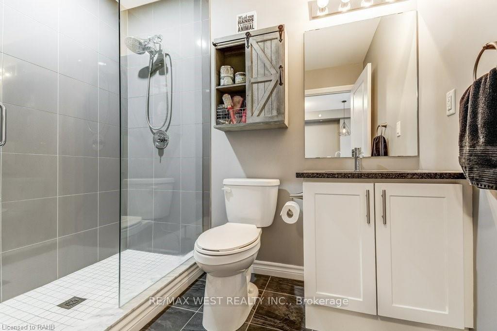 Photo 15 of Unit 426, 101 Shoreview Place, Hamilton, Lakeshore — HOMEH