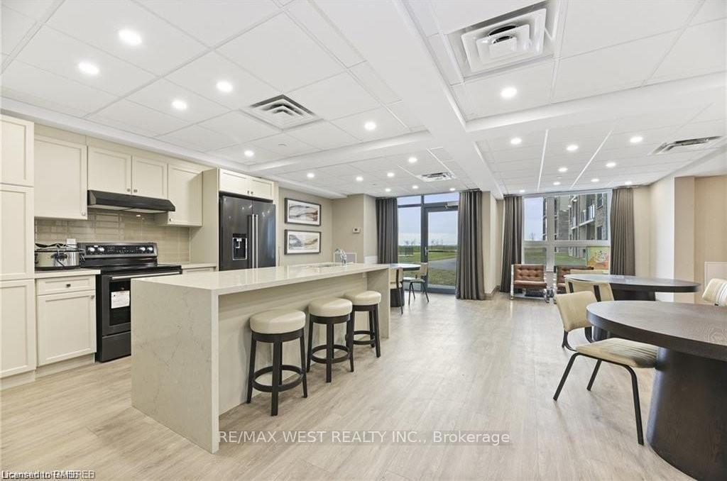 Photo 20 of Unit 426, 101 Shoreview Place, Hamilton, Lakeshore — HOMEH