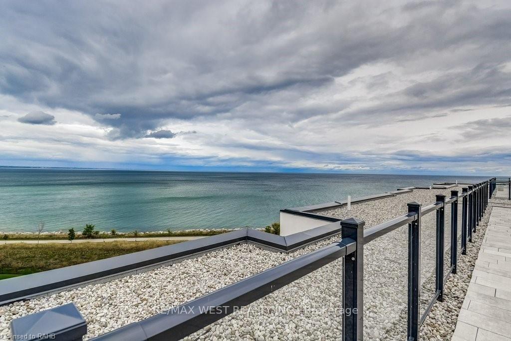 Photo 23 of Unit 426, 101 Shoreview Place, Hamilton, Lakeshore — HOMEH