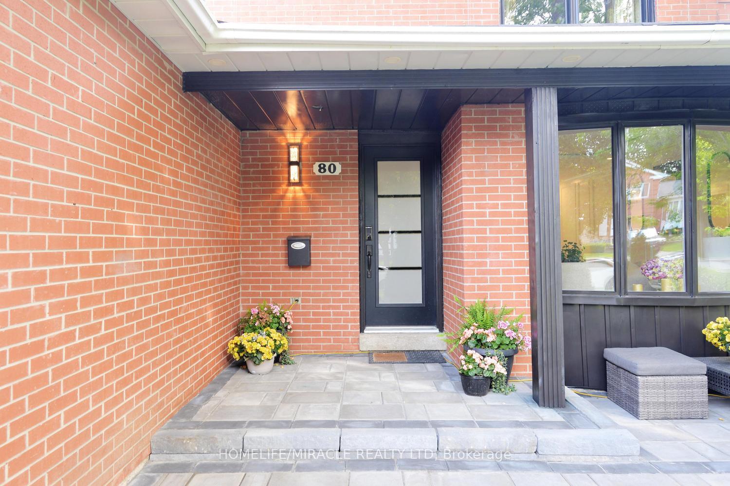 Photo 4 of 80 Jill Crescent, Brampton, Northgate — HOMEH
