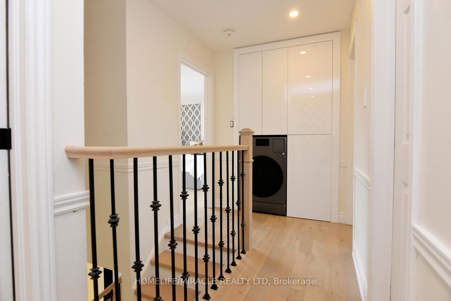 Photo 17 of 80 Jill Crescent, Brampton, Northgate — HOMEH