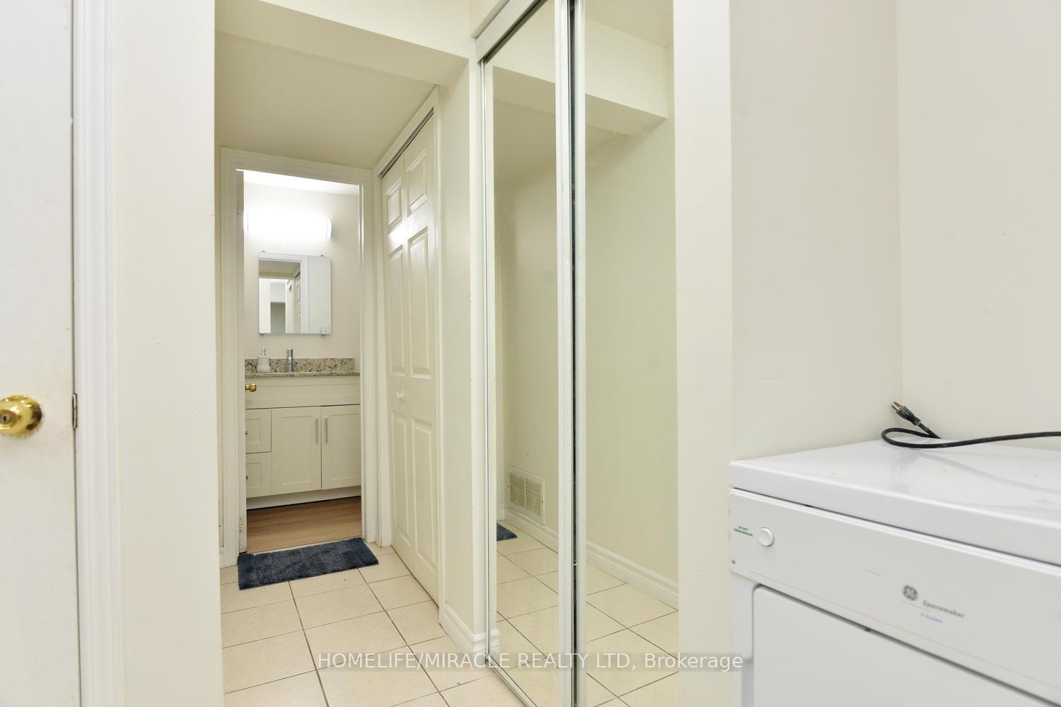 Photo 34 of 80 Jill Crescent, Brampton, Northgate — HOMEH
