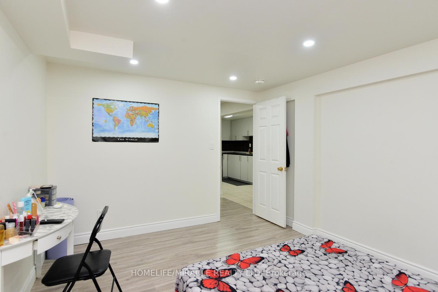 Photo 36 of 80 Jill Crescent, Brampton, Northgate — HOMEH
