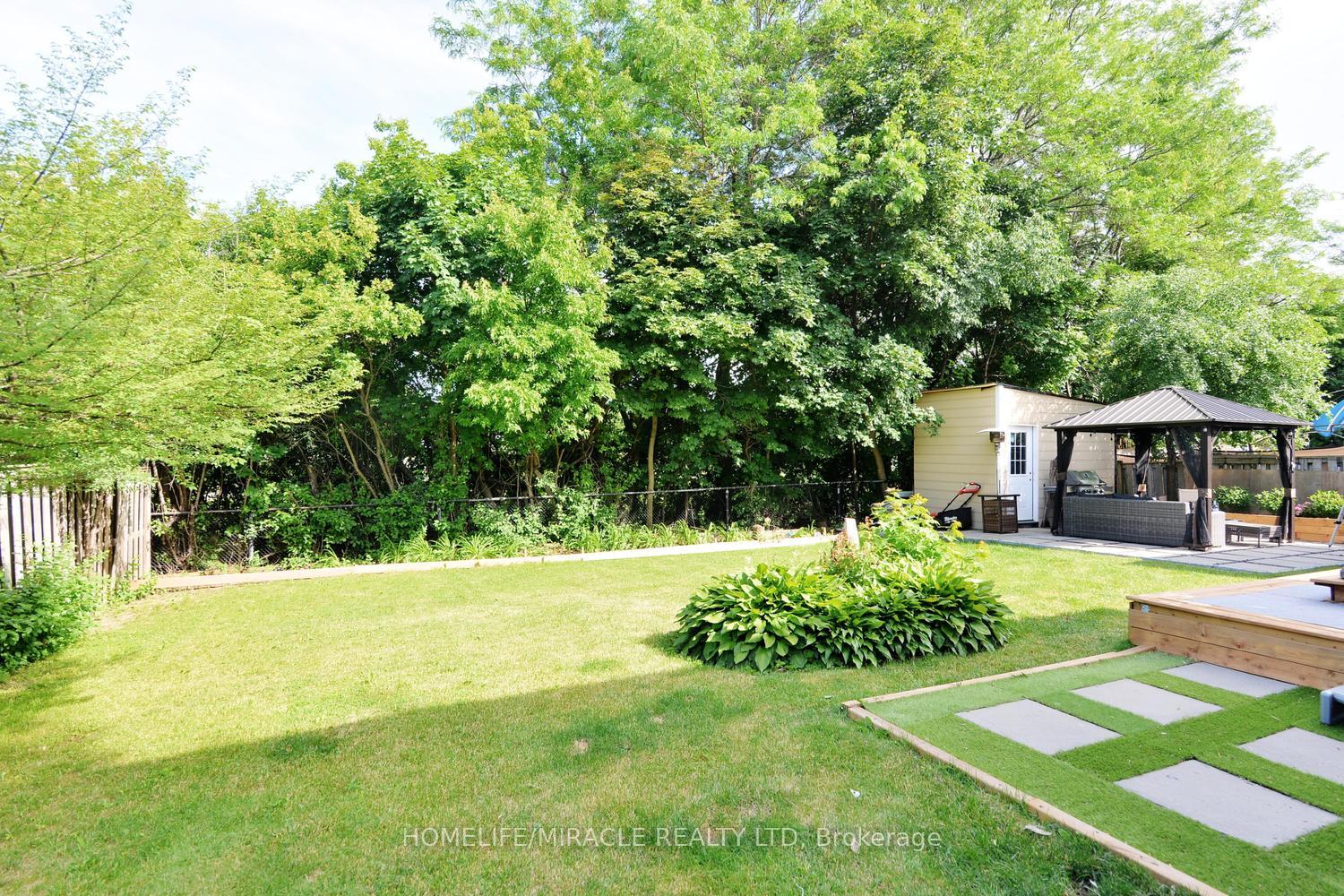 Photo 43 of 80 Jill Crescent, Brampton, Northgate — HOMEH