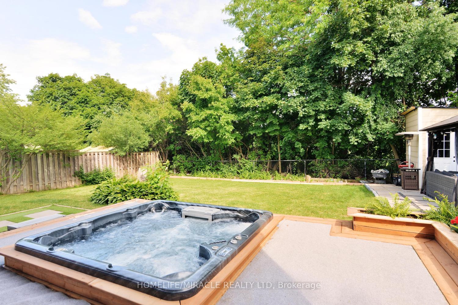 Photo 44 of 80 Jill Crescent, Brampton, Northgate — HOMEH