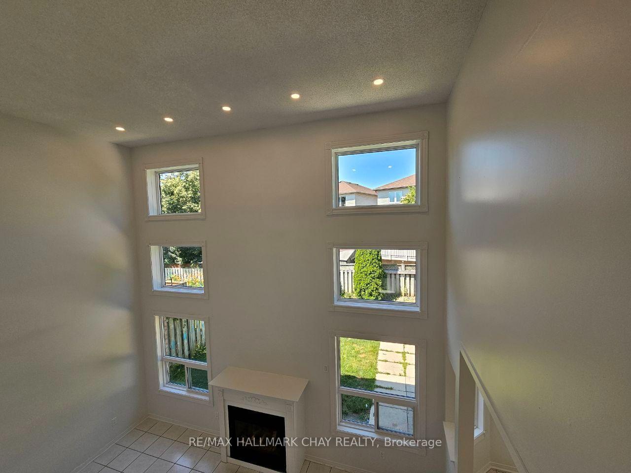 Photo 6 of 219 Wessenger Drive, Barrie, Holly — HOMEH