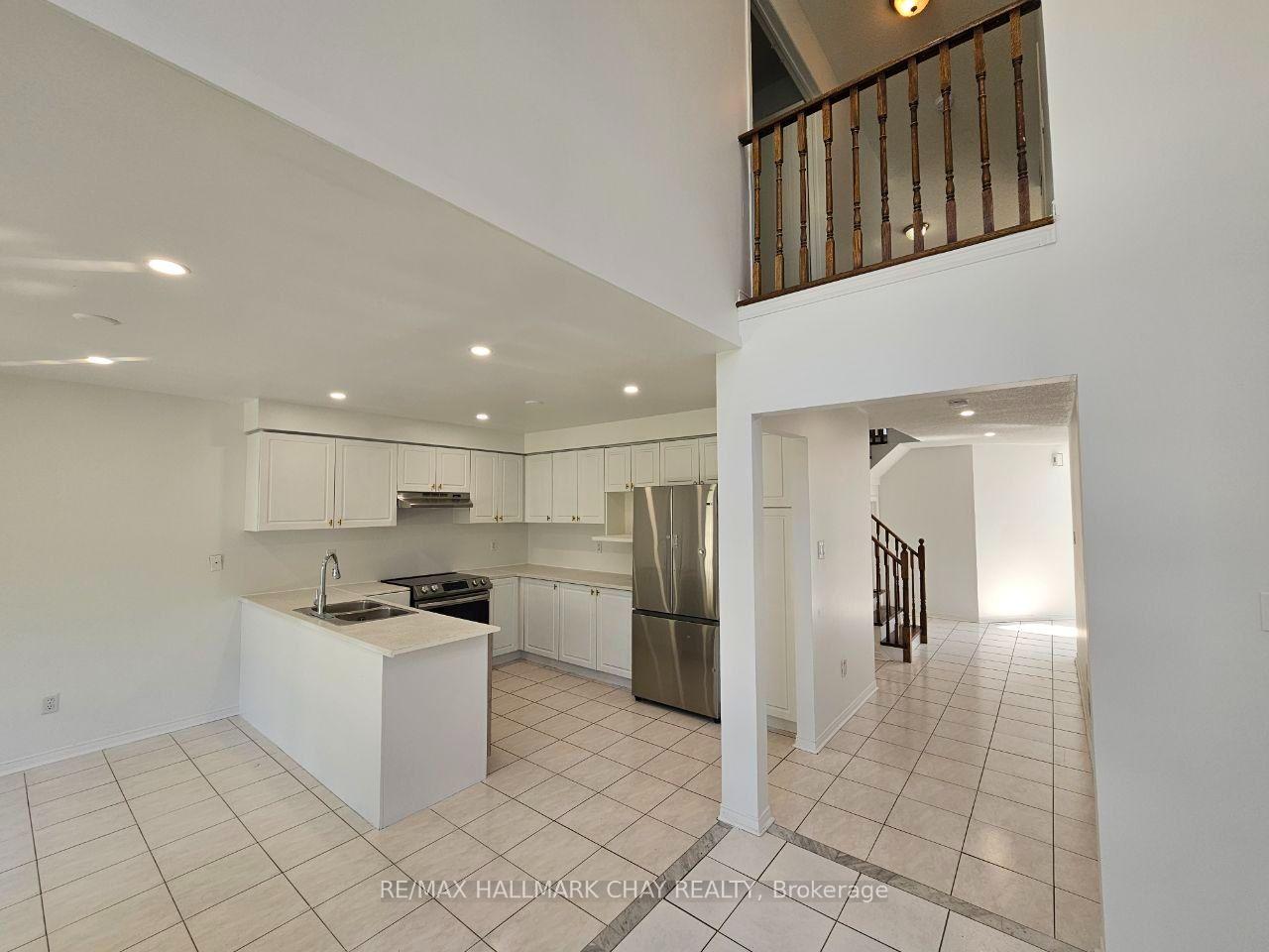 Photo 7 of 219 Wessenger Drive, Barrie, Holly — HOMEH
