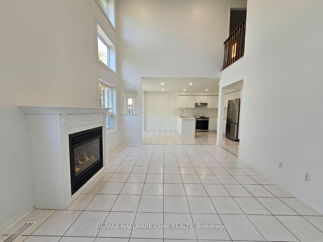 Photo 11 of 219 Wessenger Drive, Barrie, Holly — HOMEH
