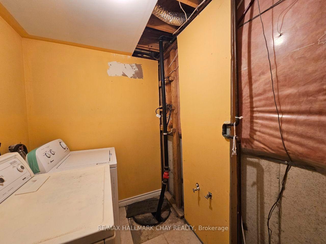 Photo 35 of 219 Wessenger Drive, Barrie, Holly — HOMEH