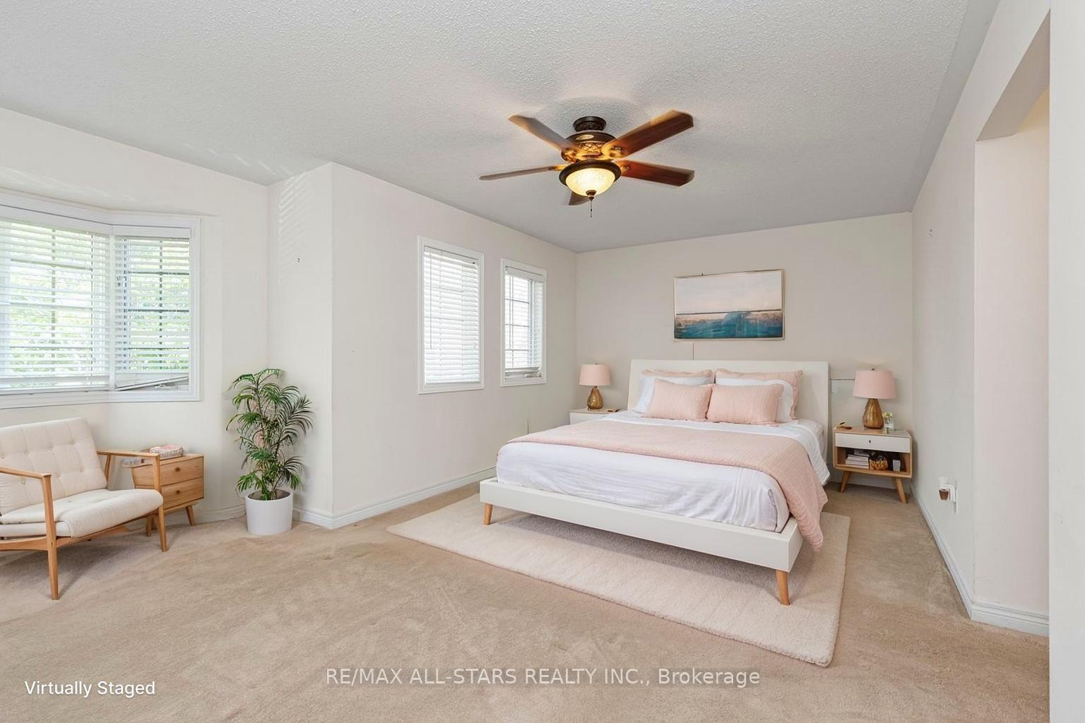 Photo 18 of 113 Louisbourg Way, Markham, Greensborough — HOMEH