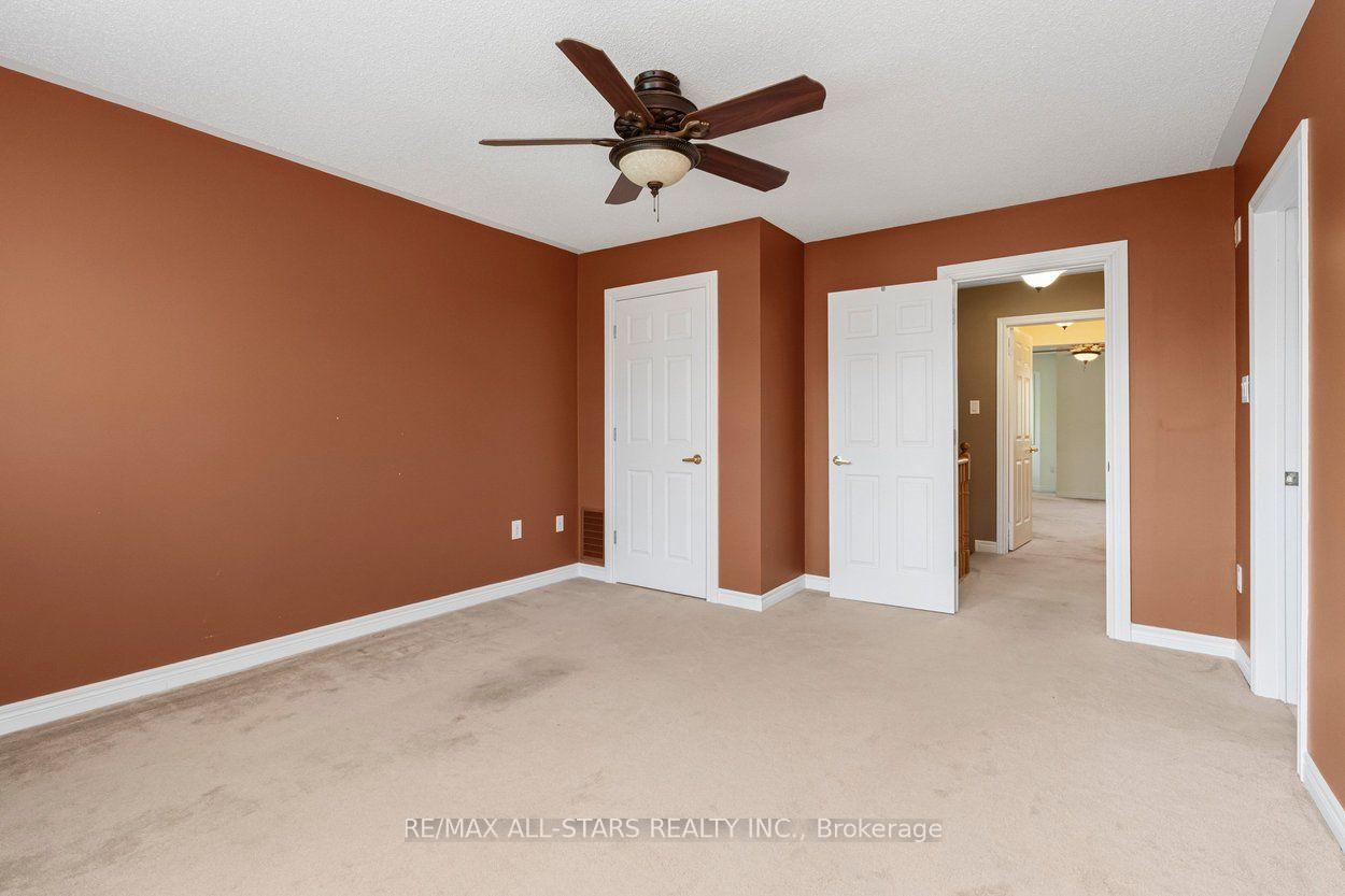 Photo 26 of 113 Louisbourg Way, Markham, Greensborough — HOMEH