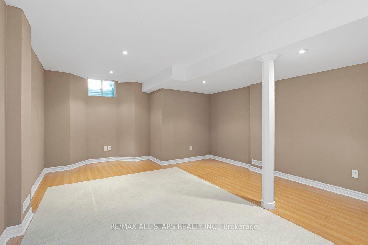 Photo 31 of 113 Louisbourg Way, Markham, Greensborough — HOMEH