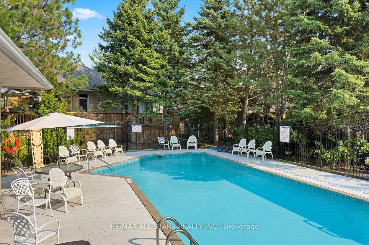 Photo 48 of 113 Louisbourg Way, Markham, Greensborough — HOMEH