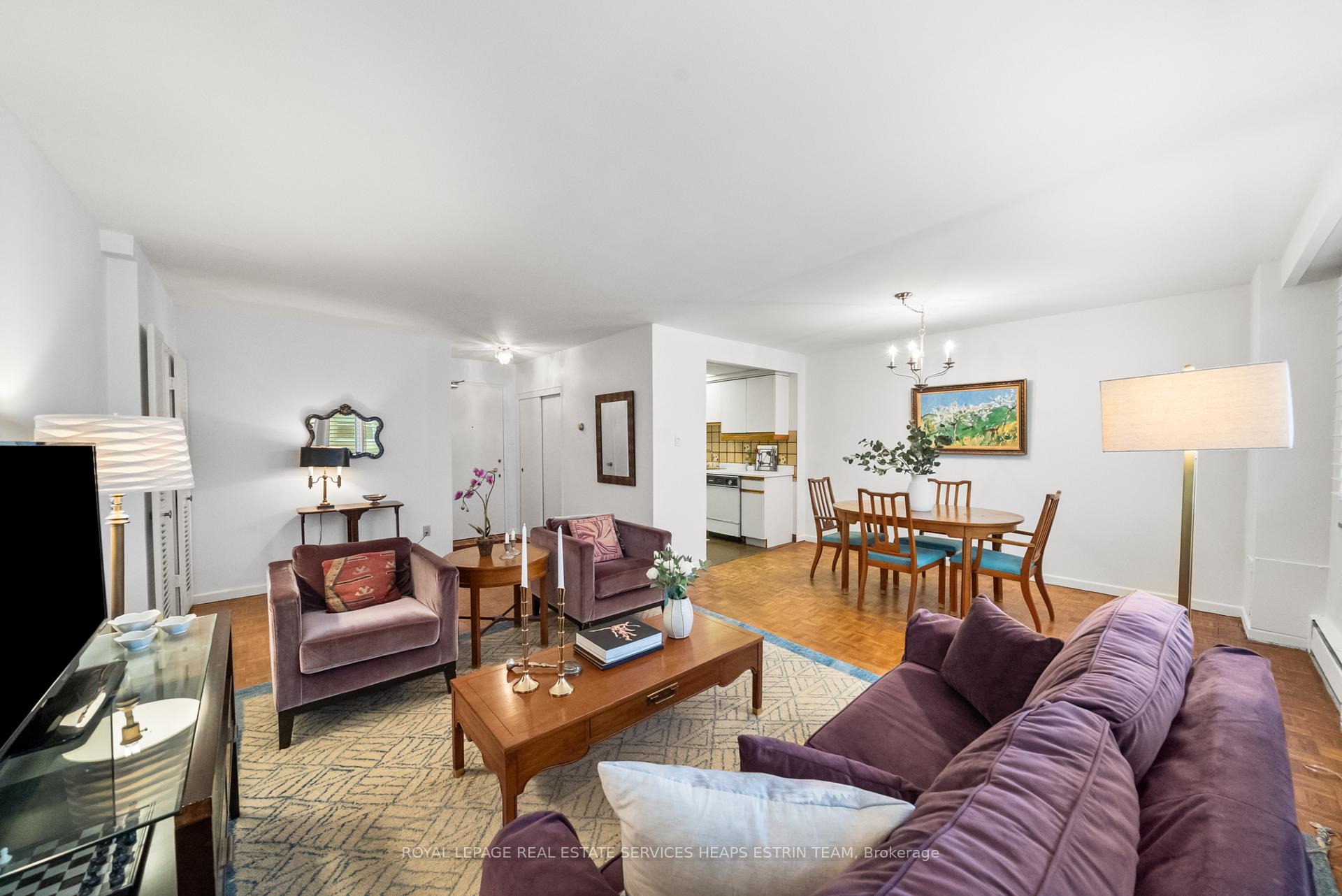 Photo of Unit 204, 581 Avenue Road