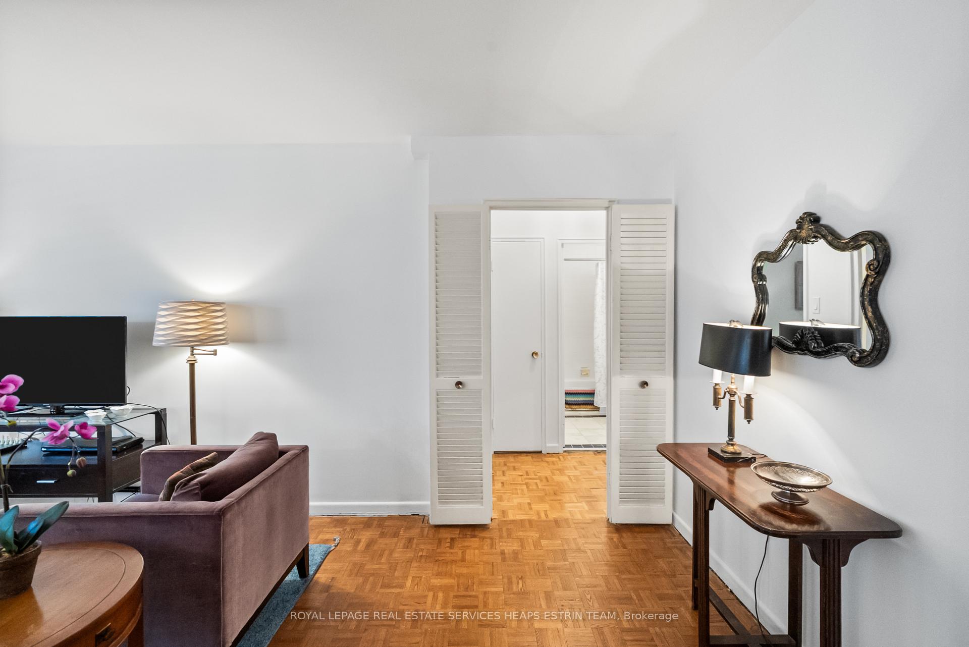 Photo 8 of Unit 204, 581 Avenue Road, Toronto, Yonge-St. Clair — HOMEH