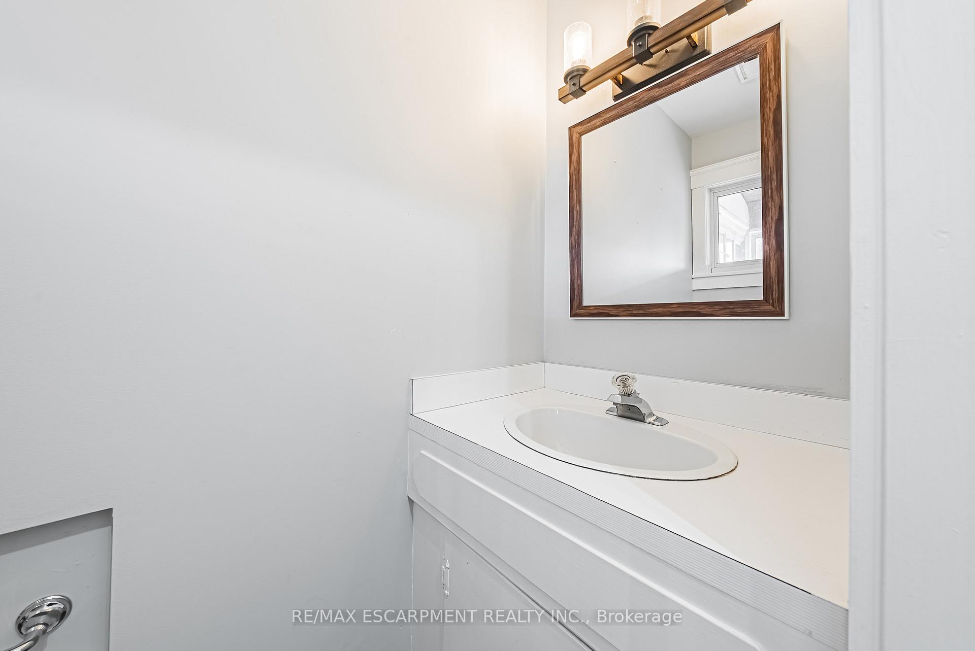 Photo 14 of 1292 Glancaster Road, Hamilton, Ancaster — HOMEH