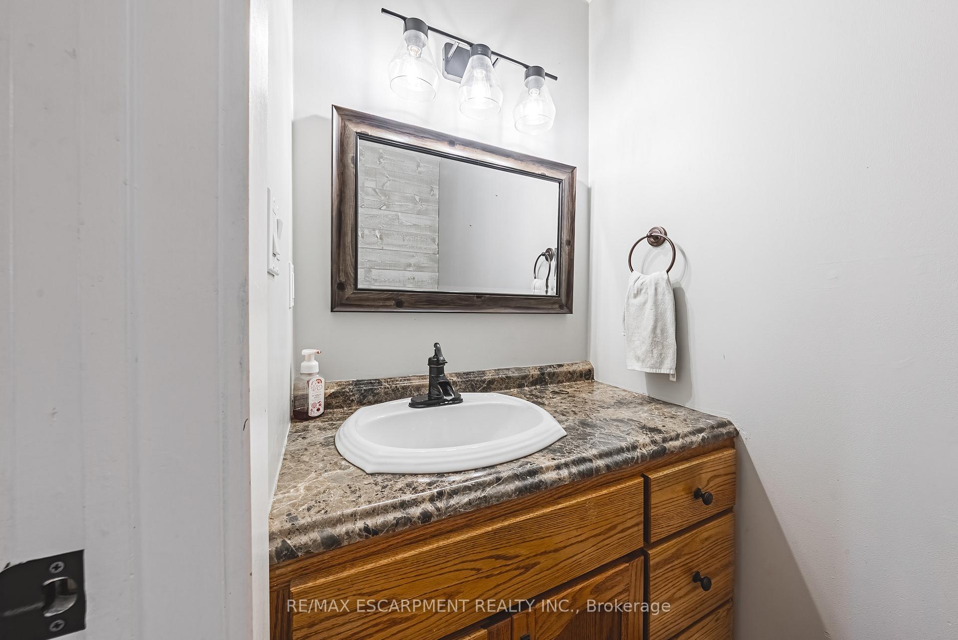 Photo 17 of 1292 Glancaster Road, Hamilton, Ancaster — HOMEH