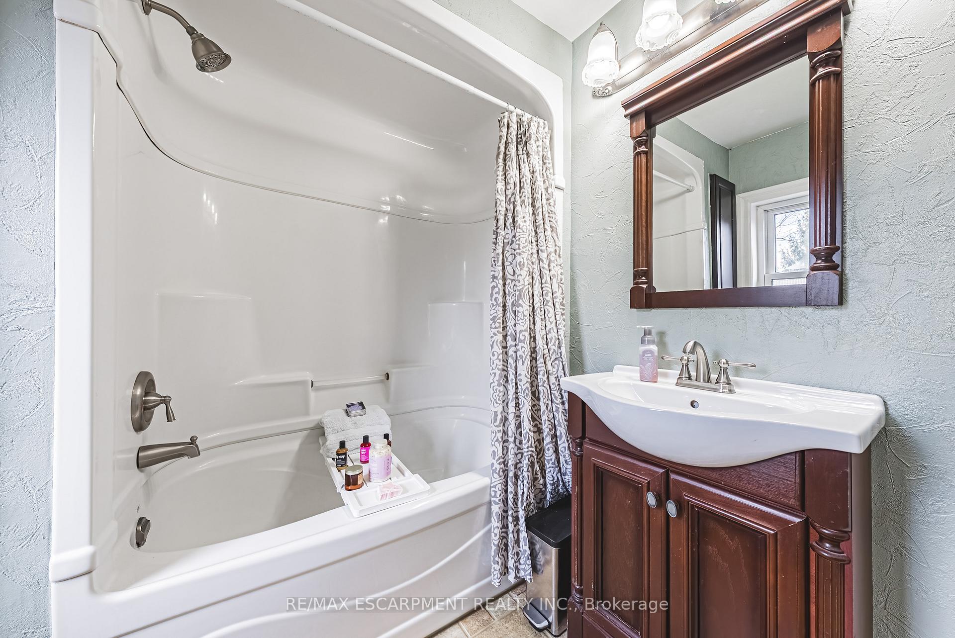 Photo 25 of 1292 Glancaster Road, Hamilton, Ancaster — HOMEH