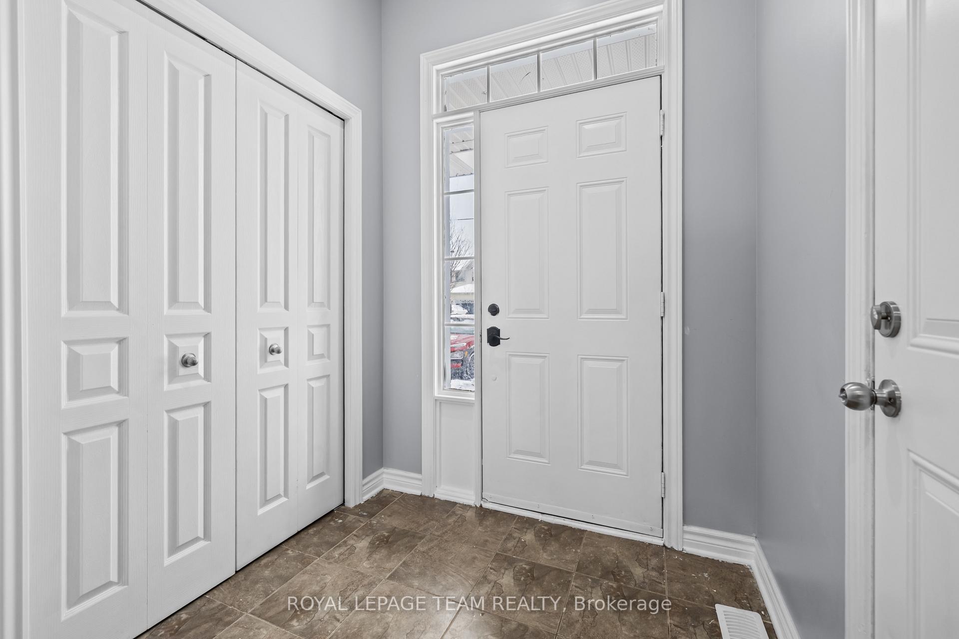 Photo 2 of 943 Klondike Road, Ottawa, Kanata - Morgan's Grant/South March — HOMEH