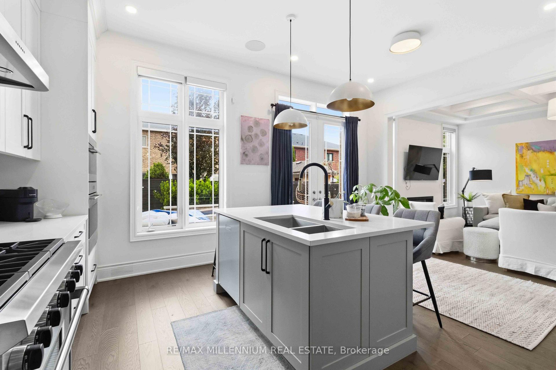 Photo 11 of 69 Menotti Drive, Richmond Hill, Oak Ridges — HOMEH