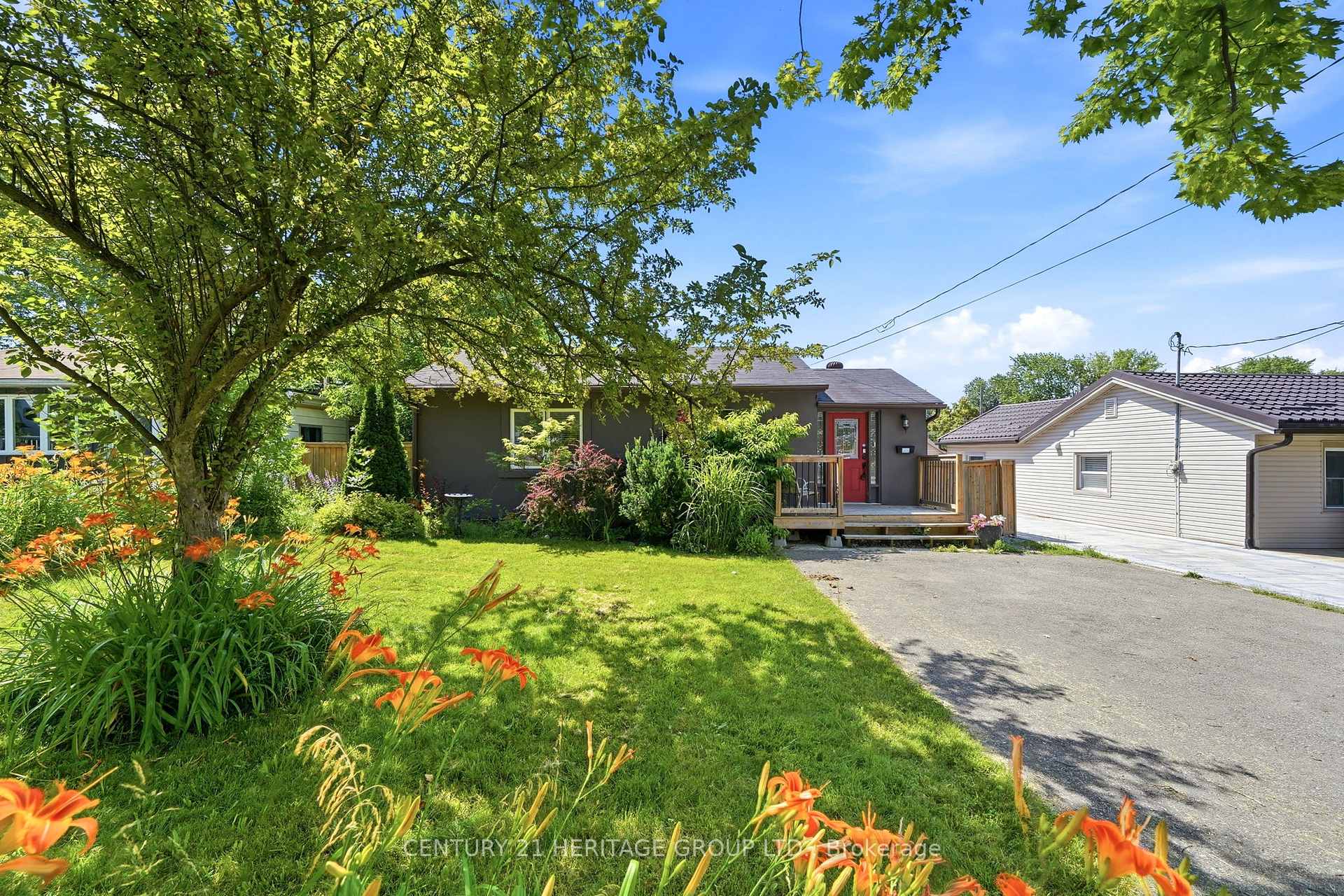 Photo 3 of 143 Silas Boulevard, Georgina, Keswick North — HOMEH
