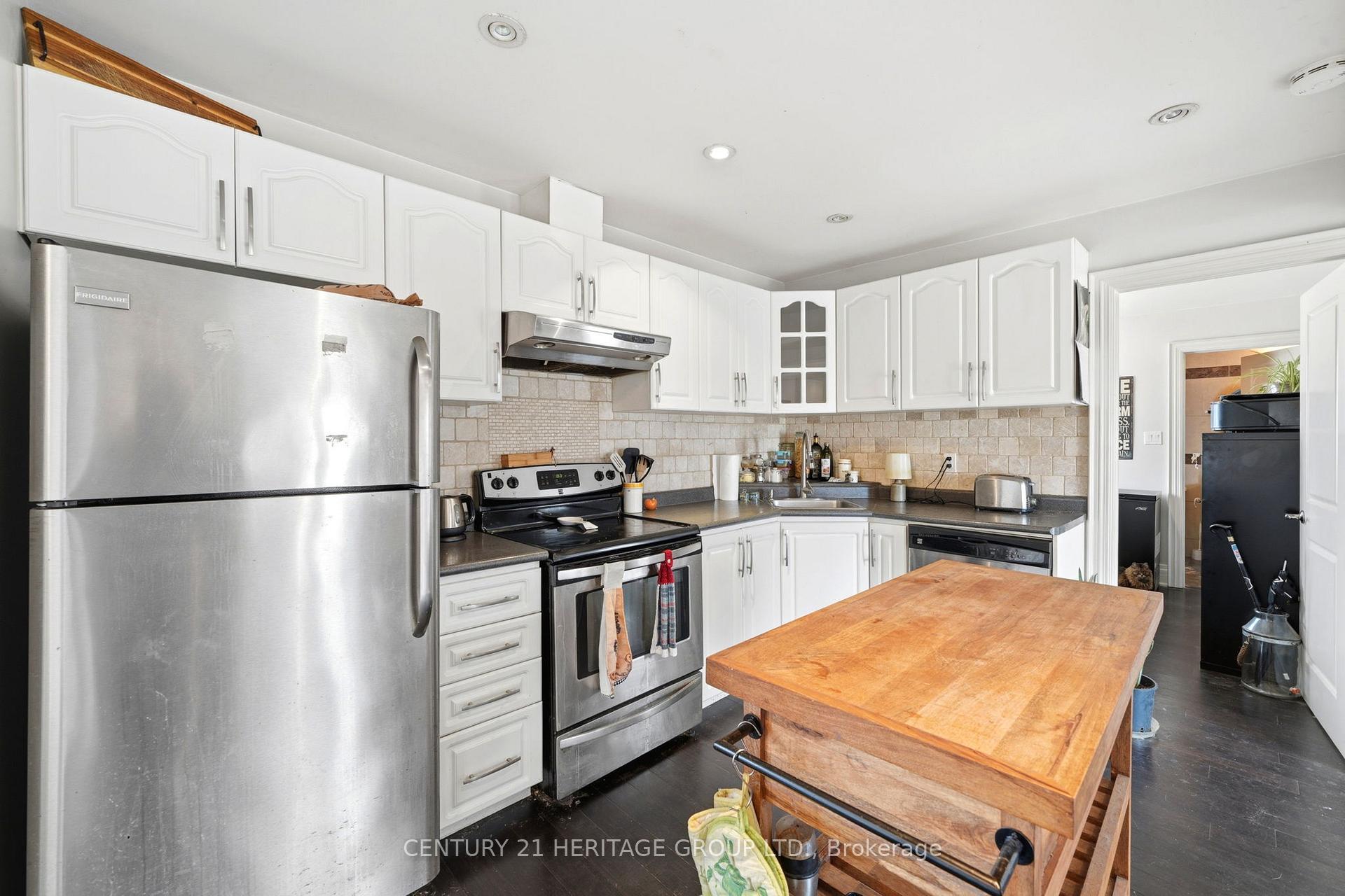 Photo 12 of 143 Silas Boulevard, Georgina, Keswick North — HOMEH