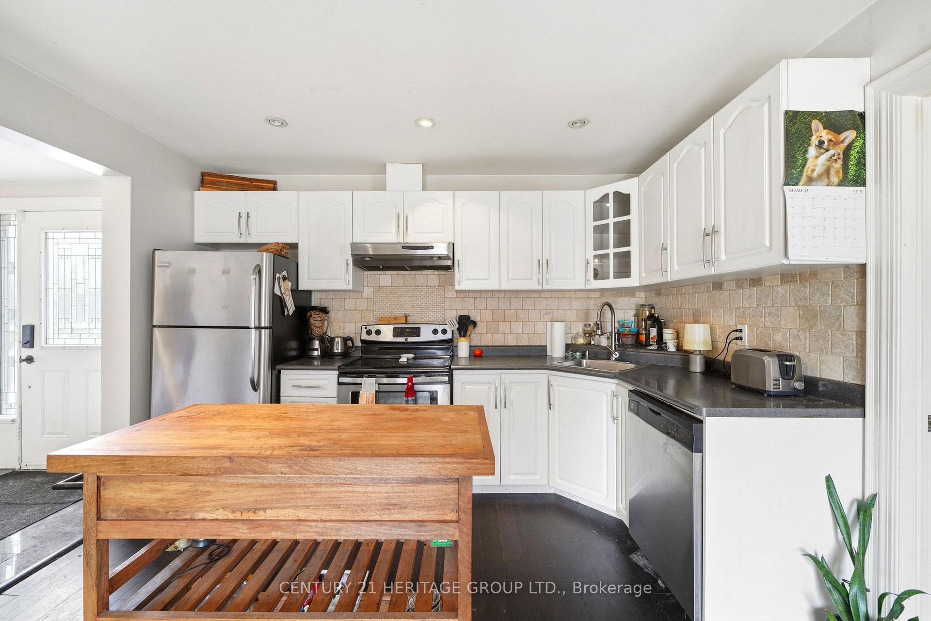 Photo 13 of 143 Silas Boulevard, Georgina, Keswick North — HOMEH