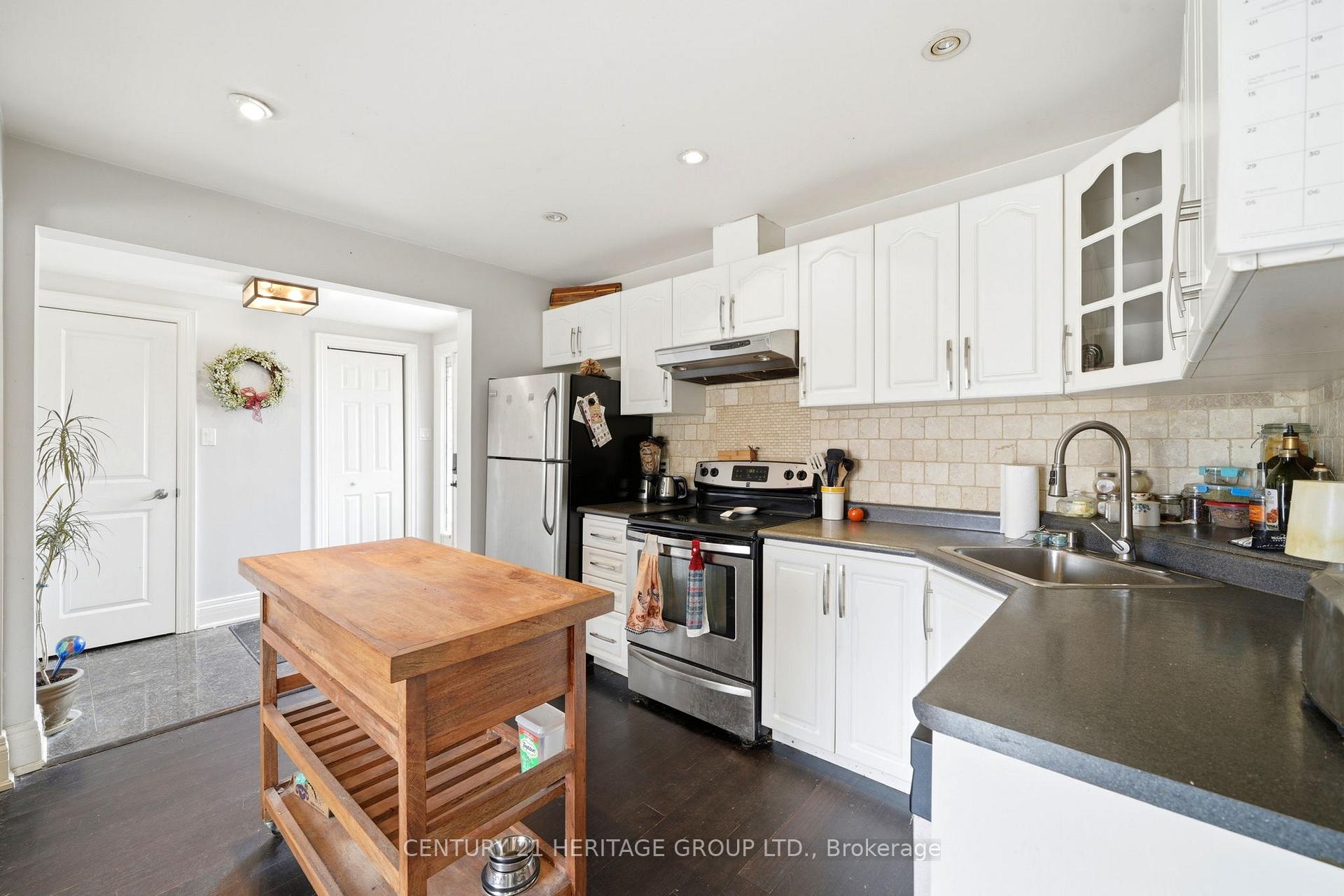 Photo 14 of 143 Silas Boulevard, Georgina, Keswick North — HOMEH