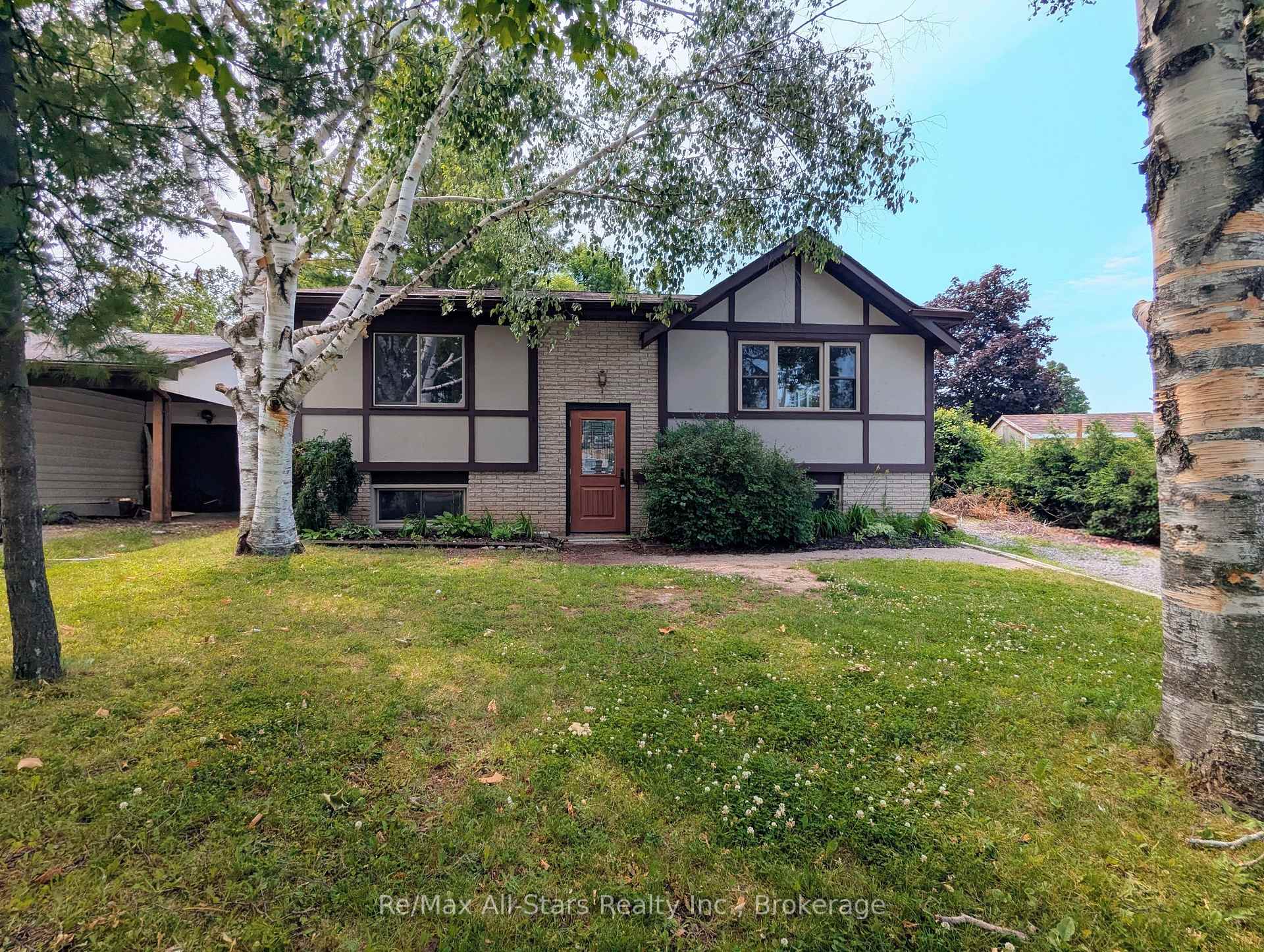 Photo 1 of 1886 Croftdale Crescent, Peterborough, Monaghan Ward 2 — HOMEH