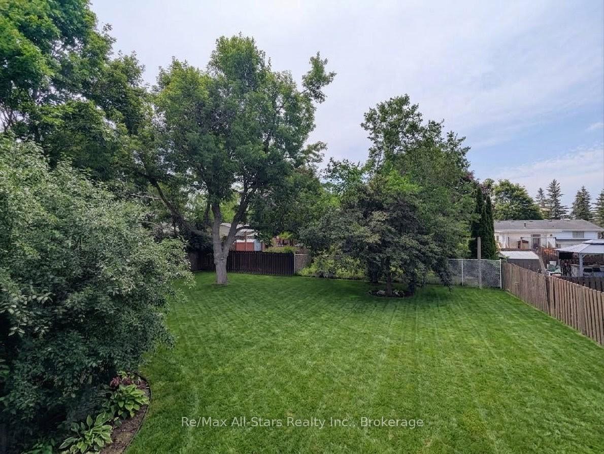 Photo 26 of 1886 Croftdale Crescent, Peterborough, Monaghan Ward 2 — HOMEH
