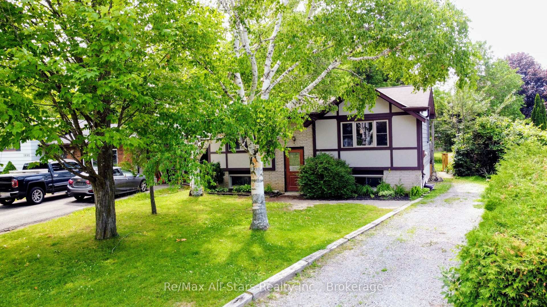 Photo 4 of 1886 Croftdale Crescent, Peterborough, Monaghan Ward 2 — HOMEH