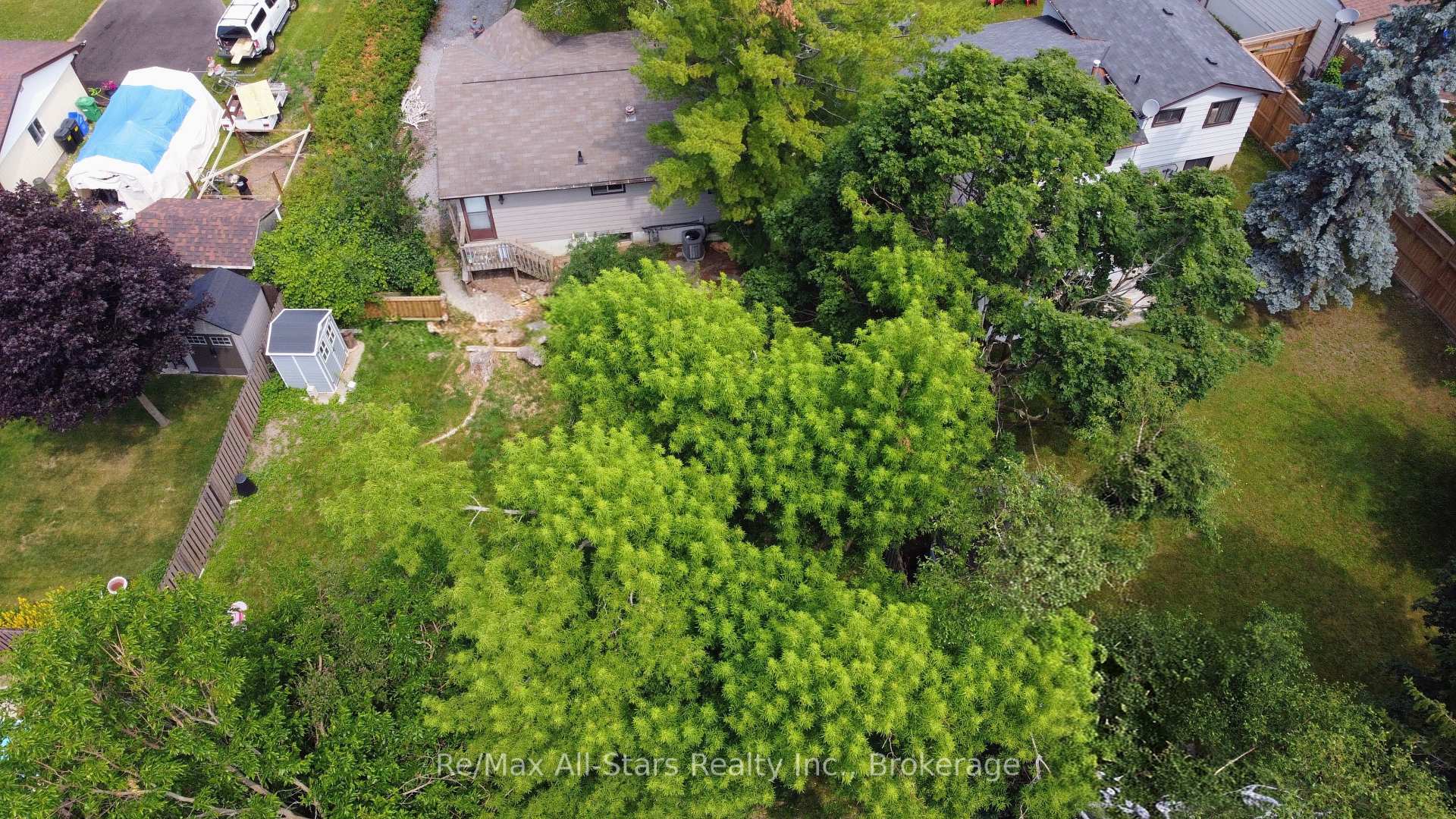 Photo 27 of 1886 Croftdale Crescent, Peterborough, Monaghan Ward 2 — HOMEH