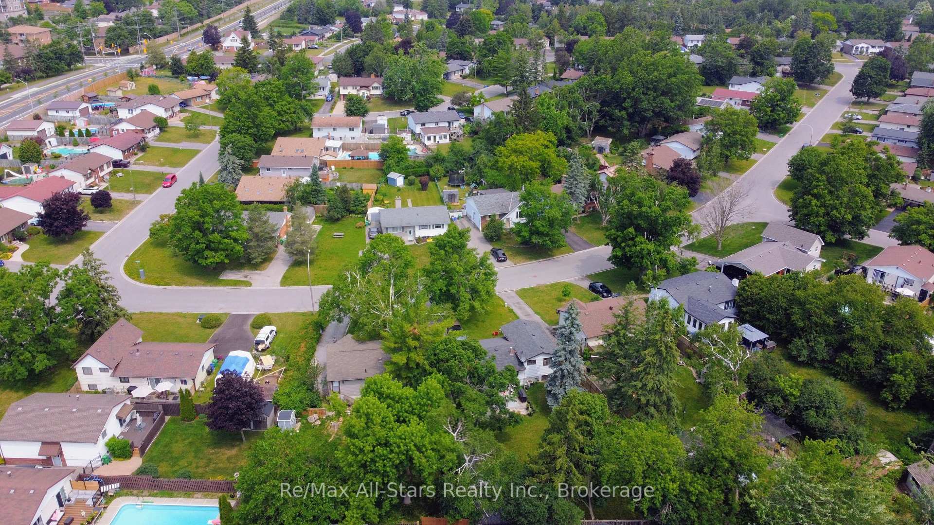 Photo 28 of 1886 Croftdale Crescent, Peterborough, Monaghan Ward 2 — HOMEH
