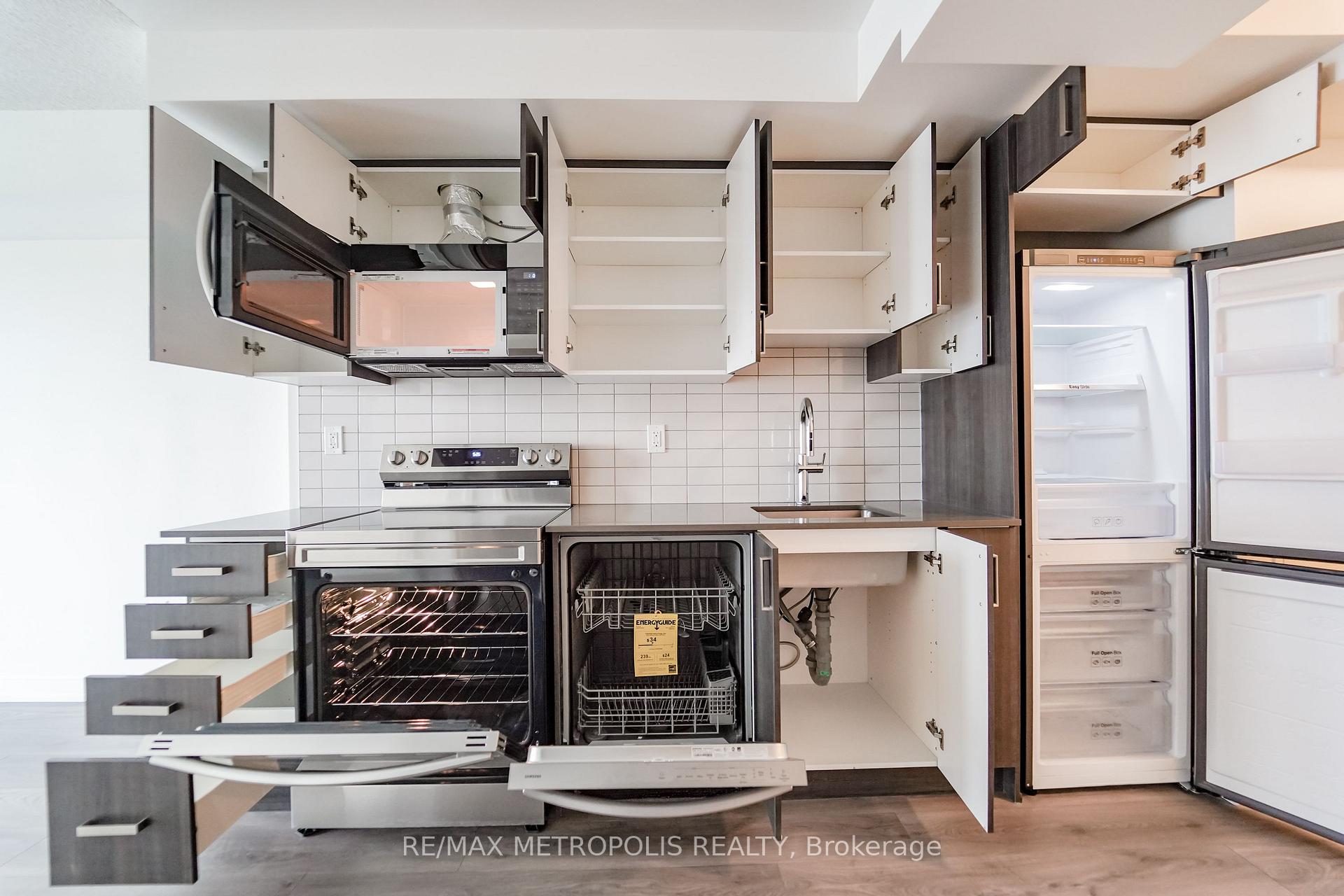 Photo 8 of Unit 1309, 1010 Sandy Beach Road, Pickering, Bay Ridges — HOMEH