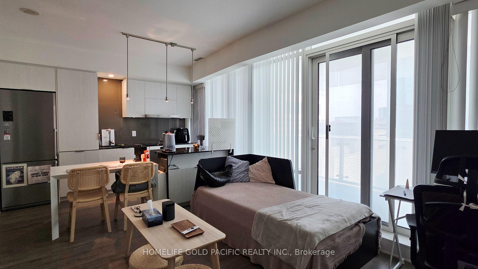 Photo 6 of Unit 902, 1 Bloor Street E, Toronto, Church-Yonge Corridor — HOMEH