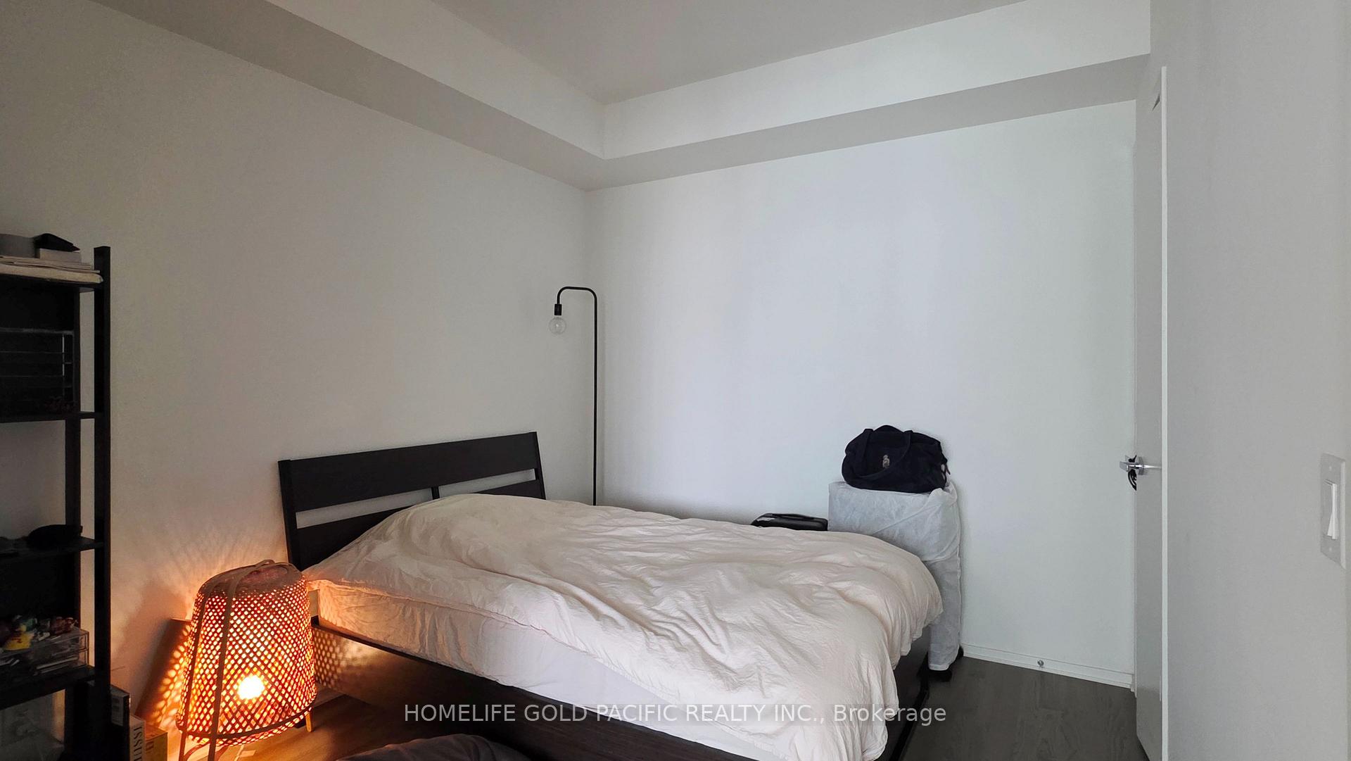 Photo 9 of Unit 902, 1 Bloor Street E, Toronto, Church-Yonge Corridor — HOMEH