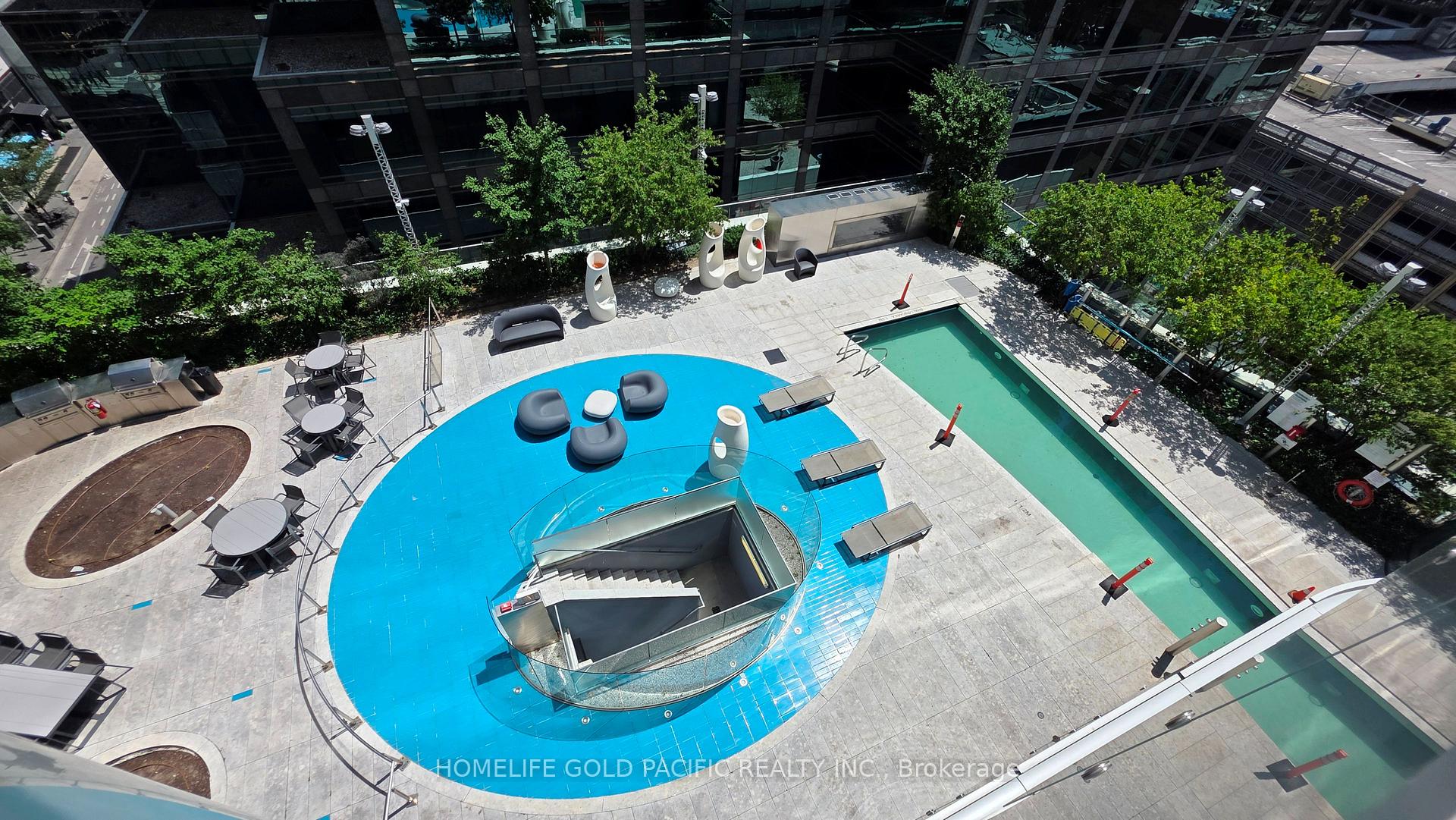 Photo 13 of Unit 902, 1 Bloor Street E, Toronto, Church-Yonge Corridor — HOMEH