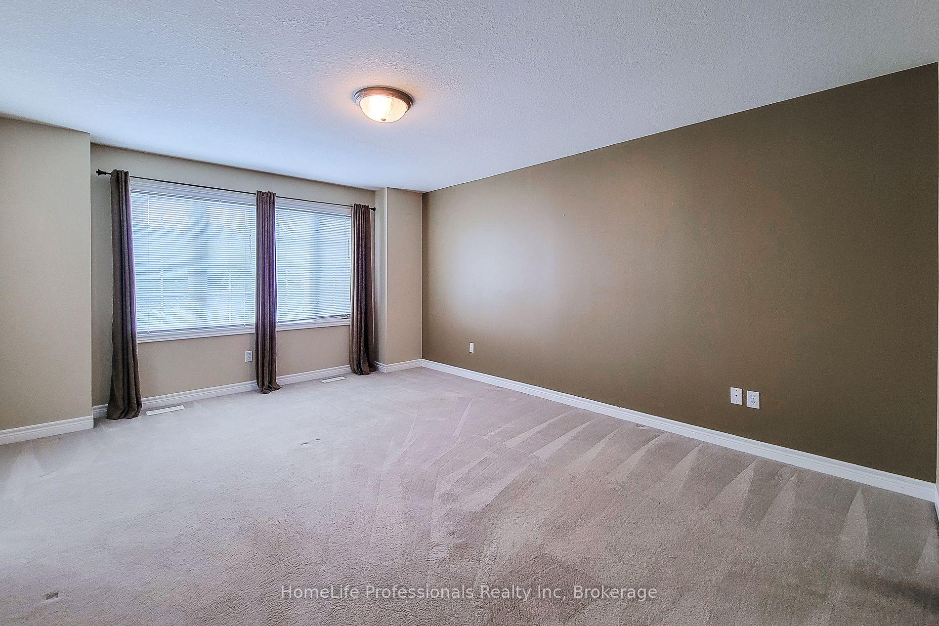 Photo 23 of 512 Stonehenge Drive, Hamilton, Meadowlands — HOMEH