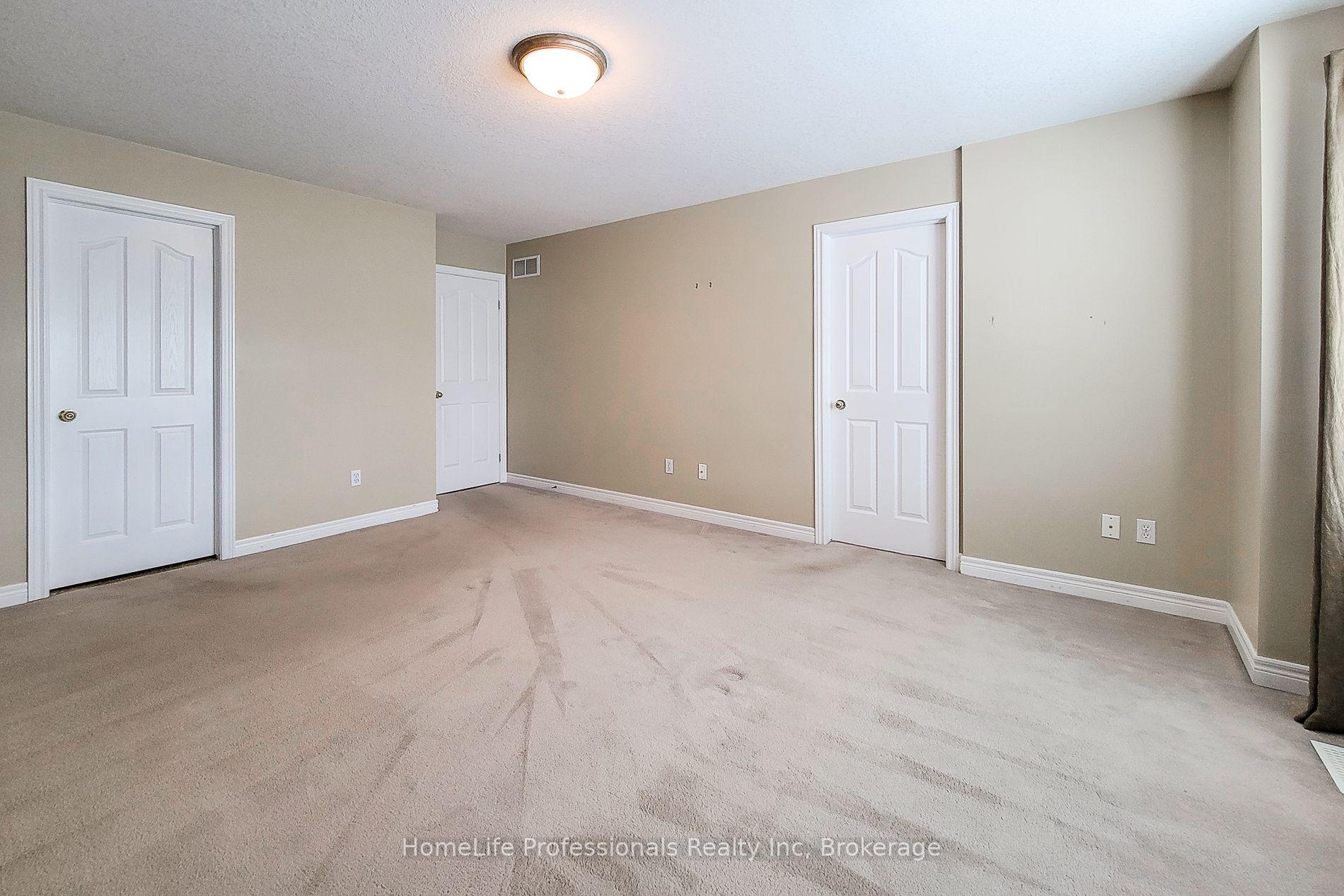 Photo 24 of 512 Stonehenge Drive, Hamilton, Meadowlands — HOMEH
