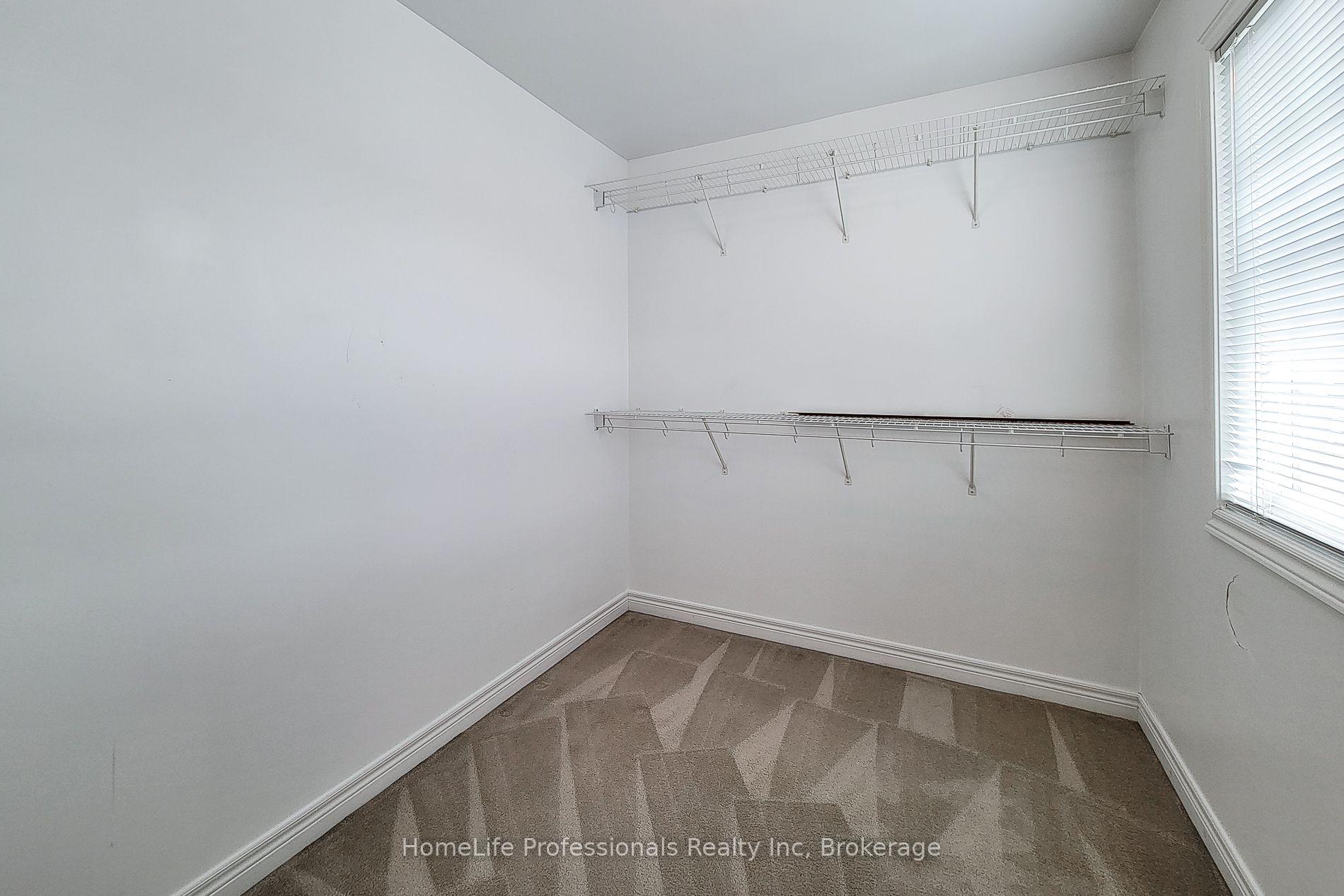 Photo 28 of 512 Stonehenge Drive, Hamilton, Meadowlands — HOMEH
