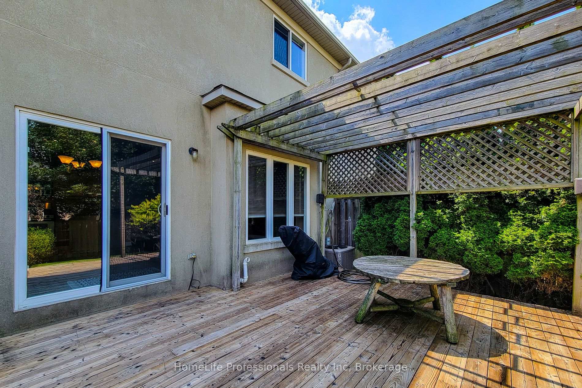 Photo 47 of 512 Stonehenge Drive, Hamilton, Meadowlands — HOMEH