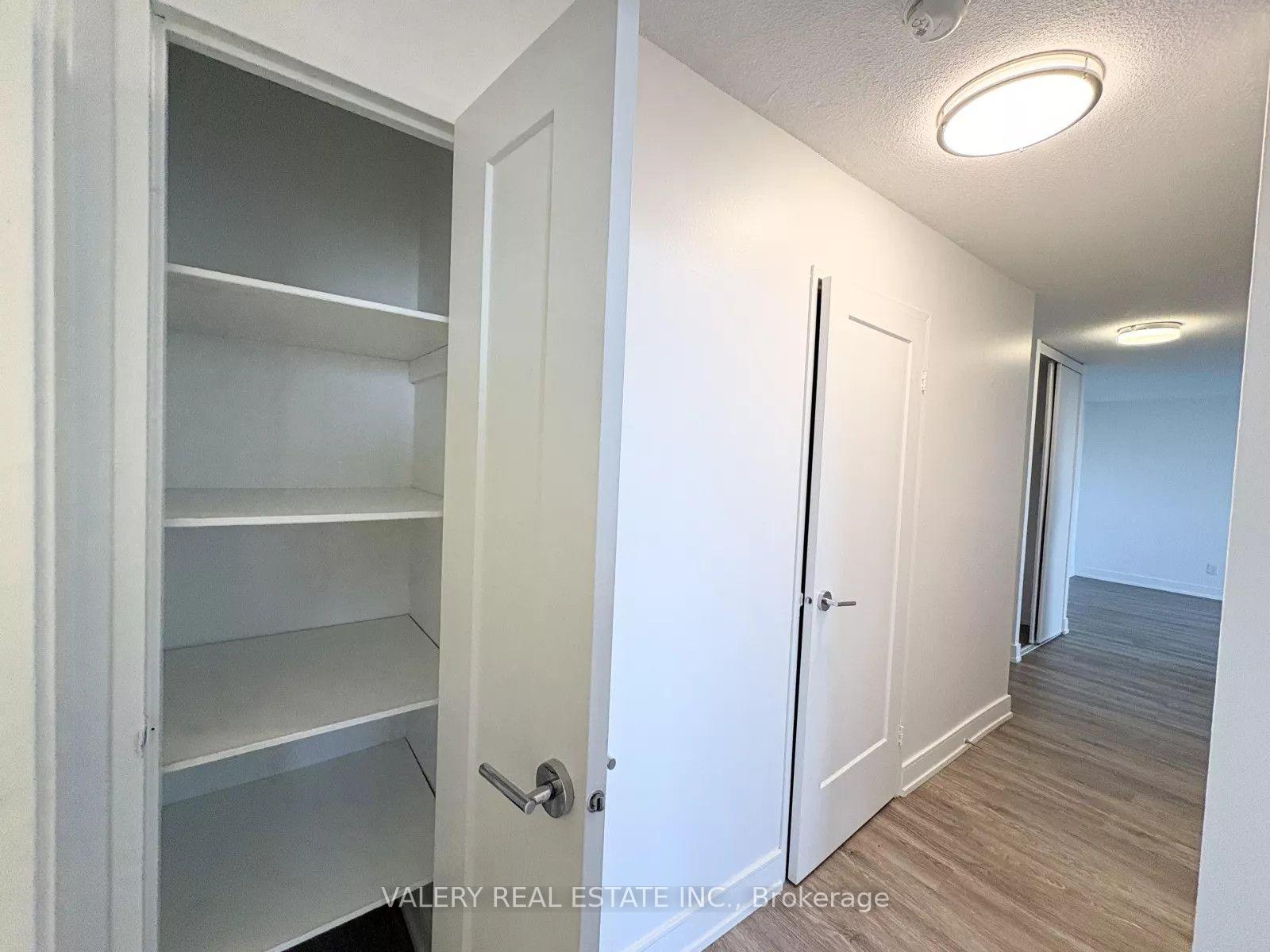 Photo 10 of Unit 1104, 294 Chandler Drive, Kitchener, Laurentian Hills — HOMEH