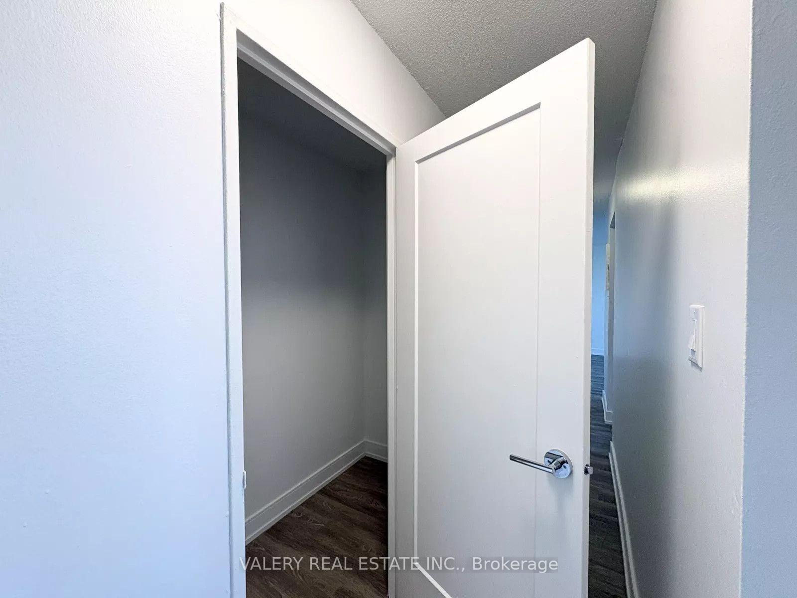 Photo 11 of Unit 1104, 294 Chandler Drive, Kitchener, Laurentian Hills — HOMEH