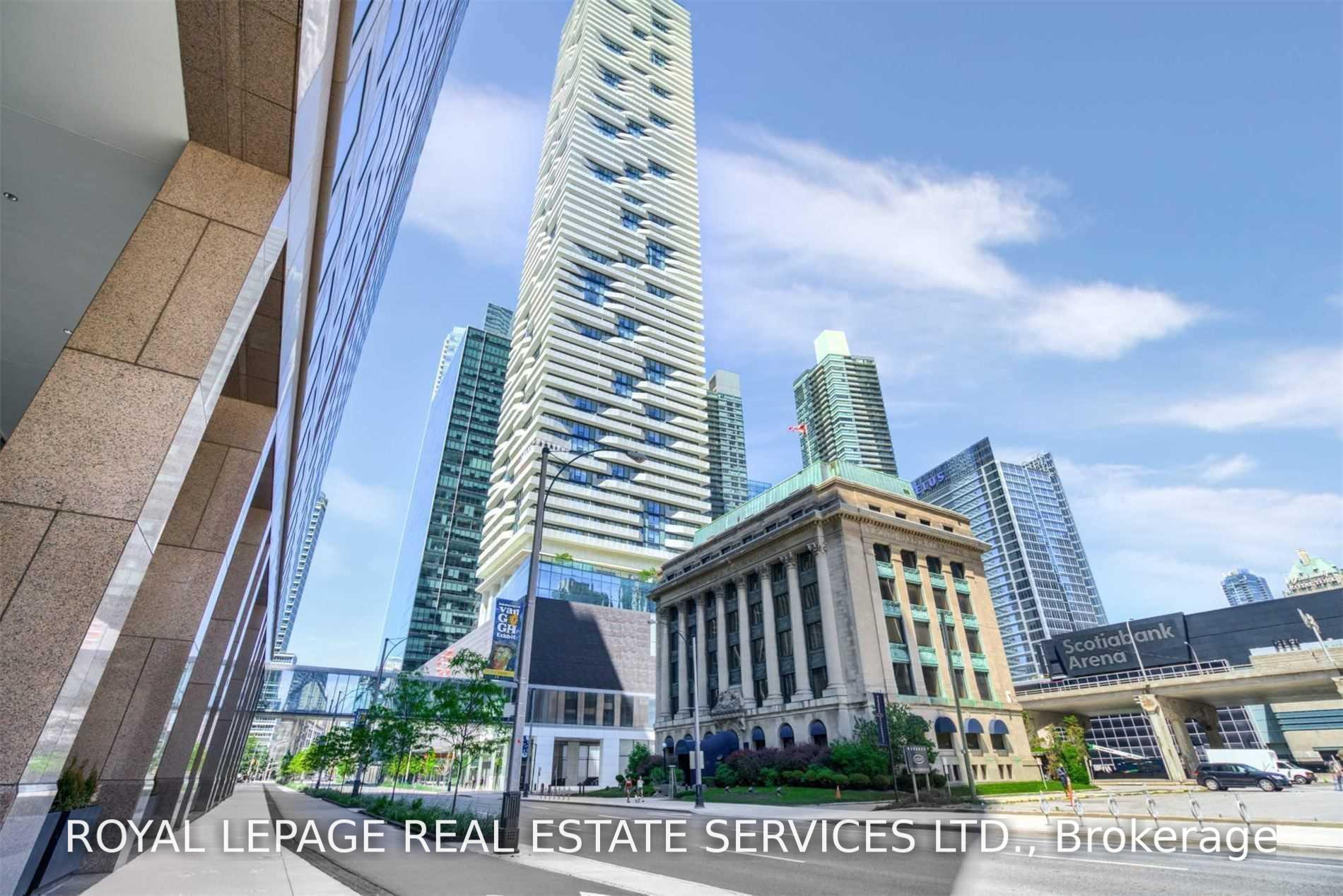 Front of Unit 6308, 100 Harbour Street