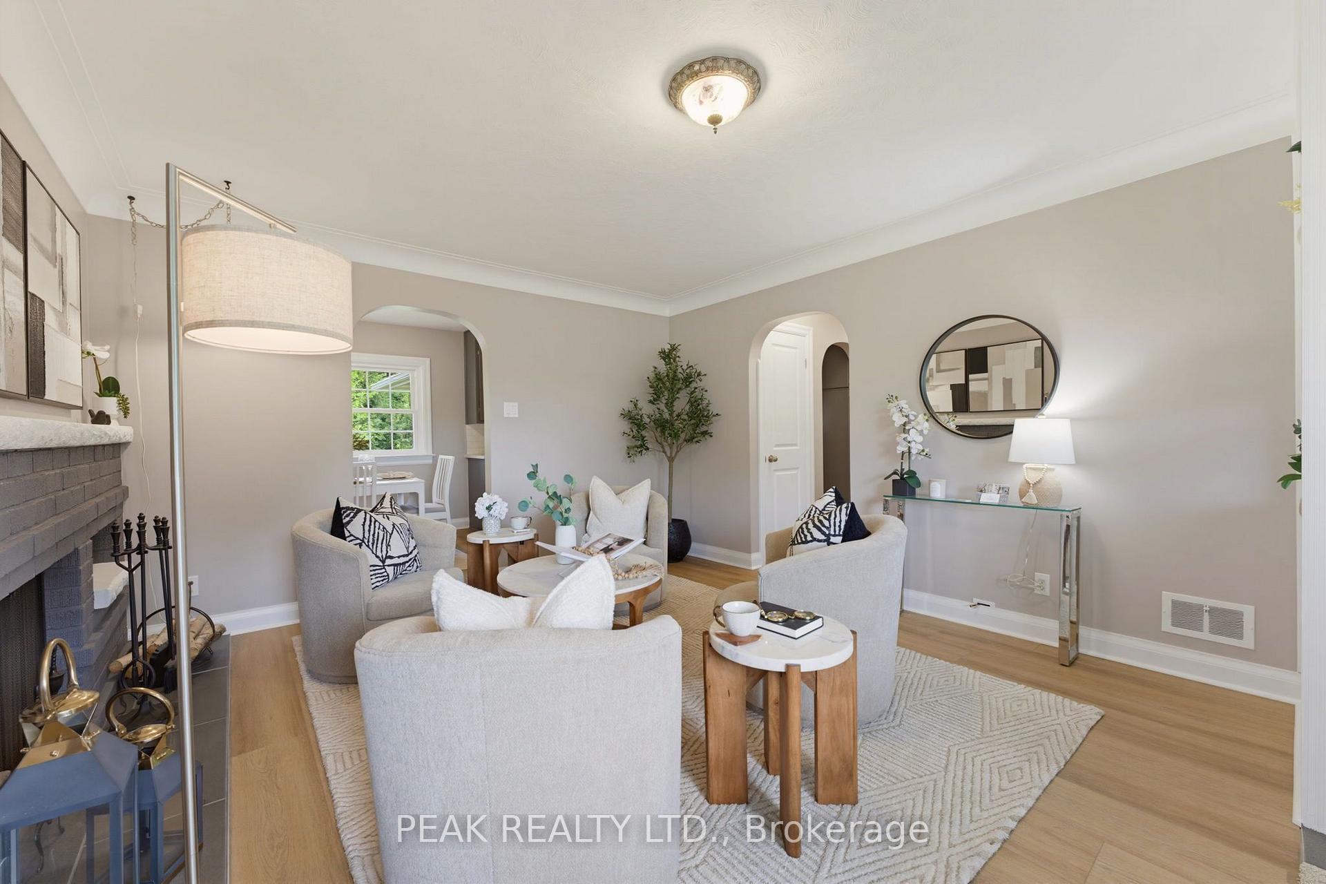 Photo 5 of 84 Dundas Street W, Brant, Paris — HOMEH
