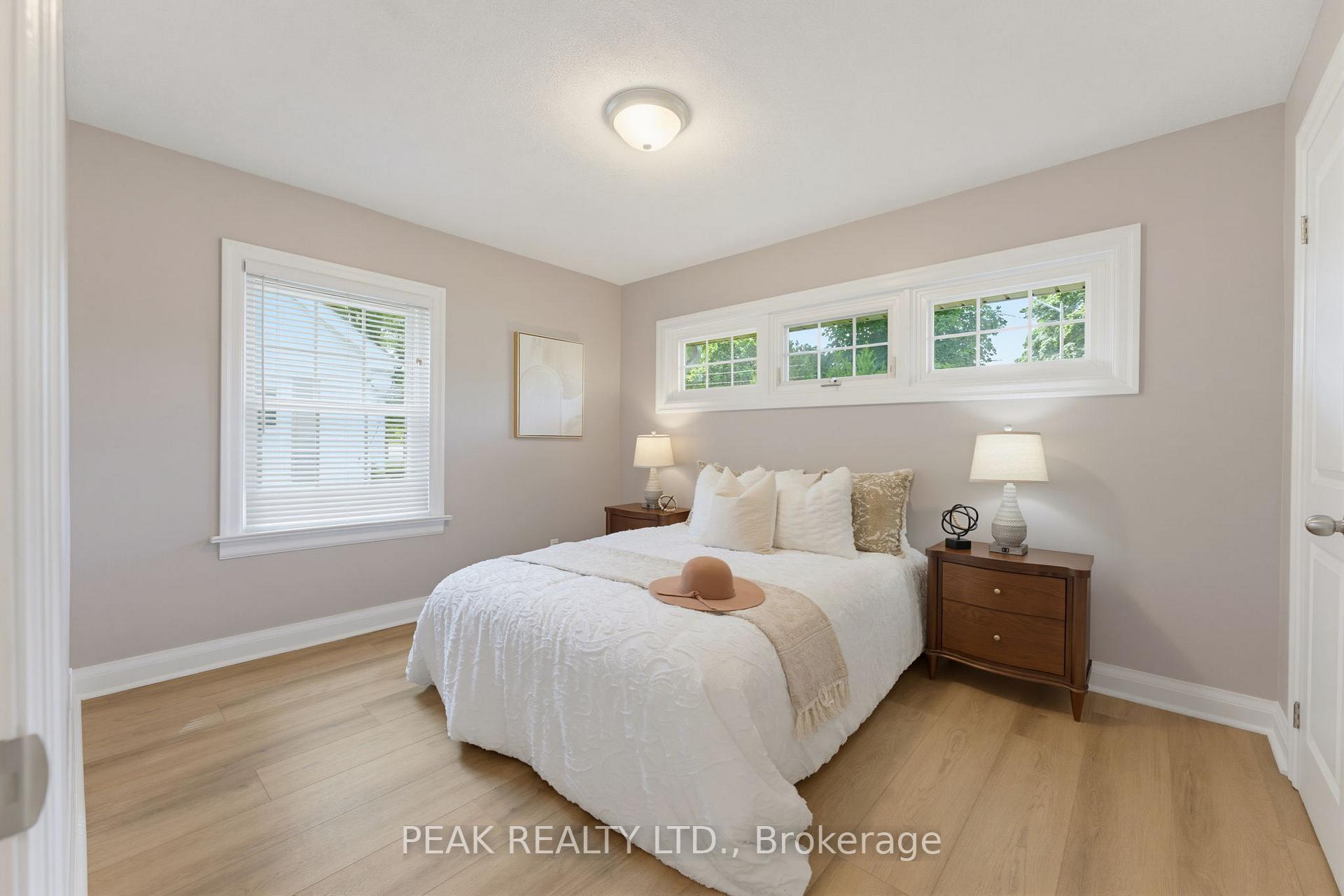 Photo 13 of 84 Dundas Street W, Brant, Paris — HOMEH