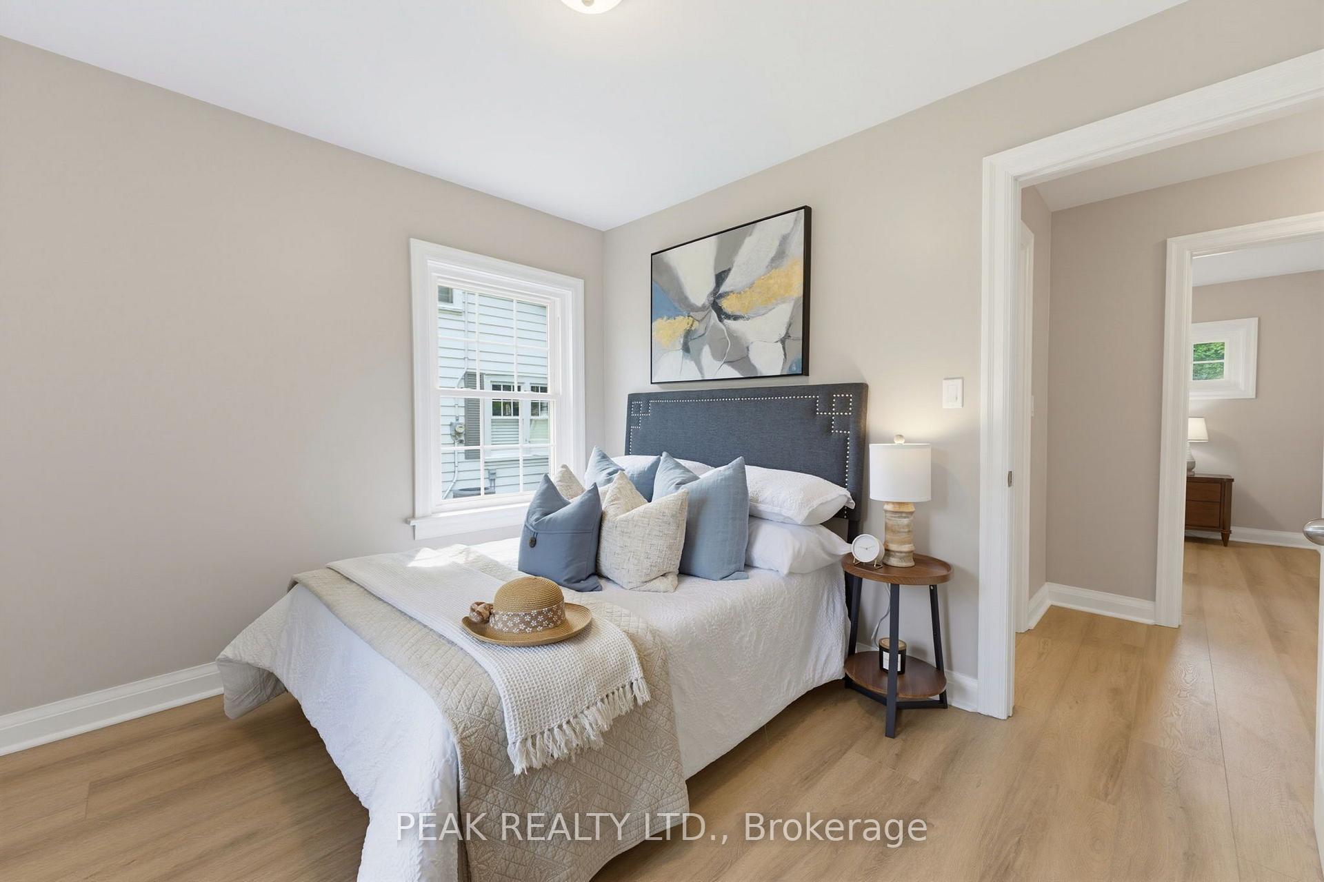 Photo 14 of 84 Dundas Street W, Brant, Paris — HOMEH