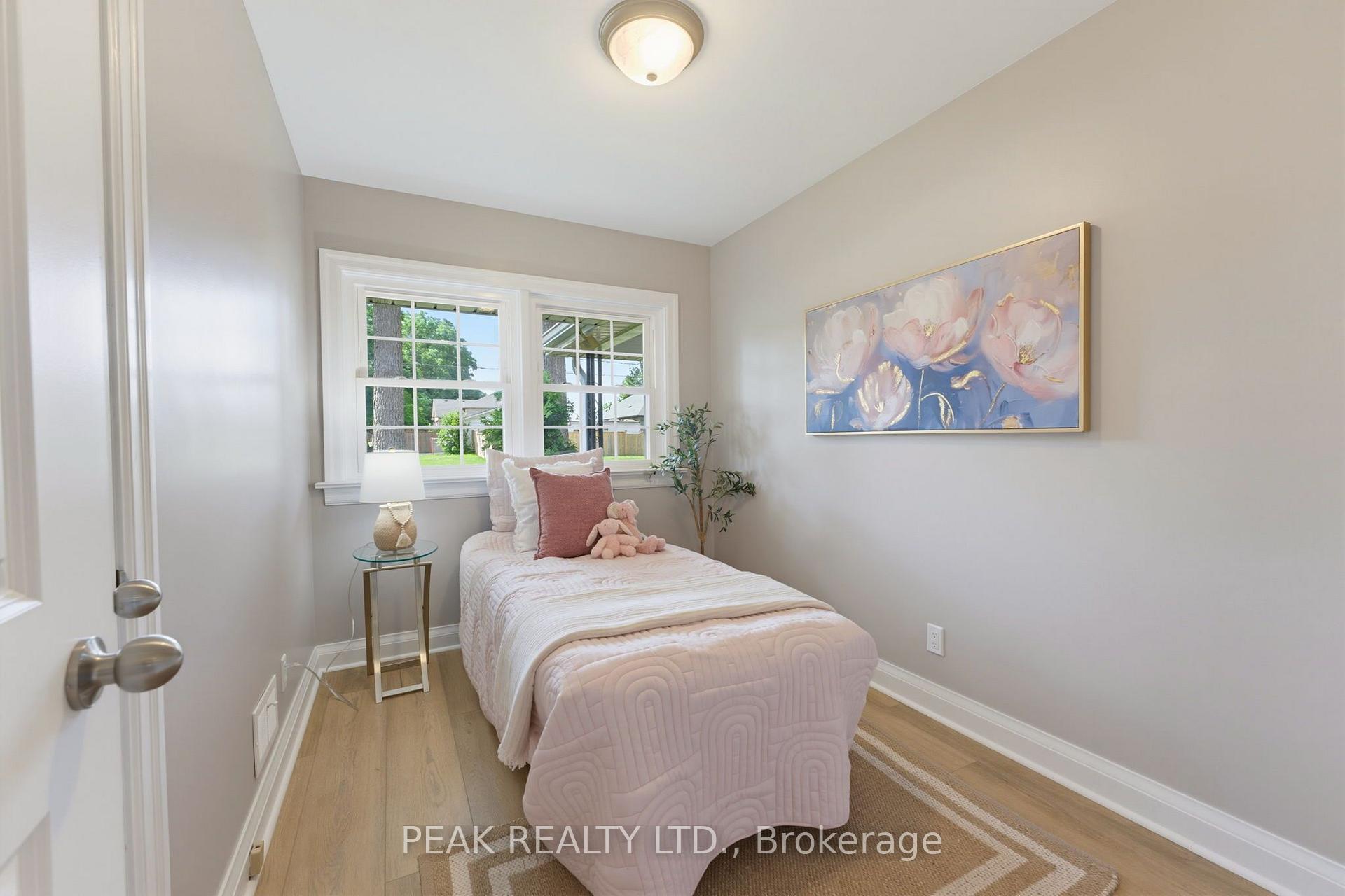 Photo 15 of 84 Dundas Street W, Brant, Paris — HOMEH