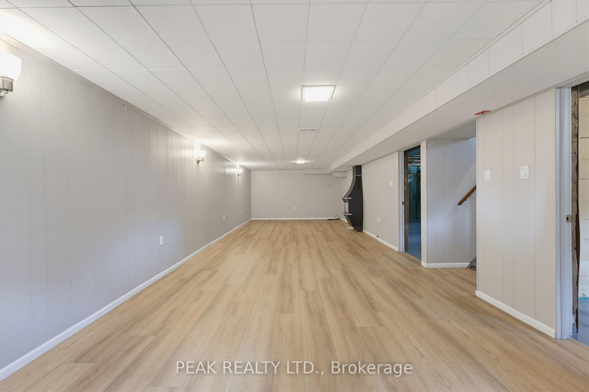 Photo 20 of 84 Dundas Street W, Brant, Paris — HOMEH